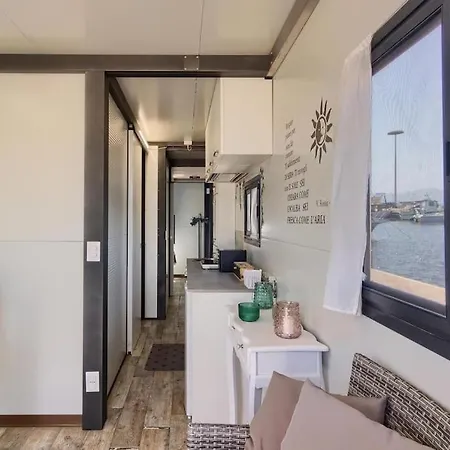 Apartment Houseboat Sardinia